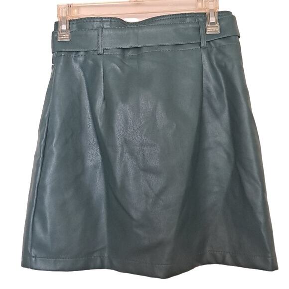 Forever 21 Emerald Green Non Leather Paper Bag Wrap Mini Skirt w Belt - Size S - Picture 2 of 9